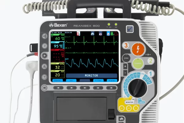 R800-defibrillator-front-view R800-defibrillator-front-view